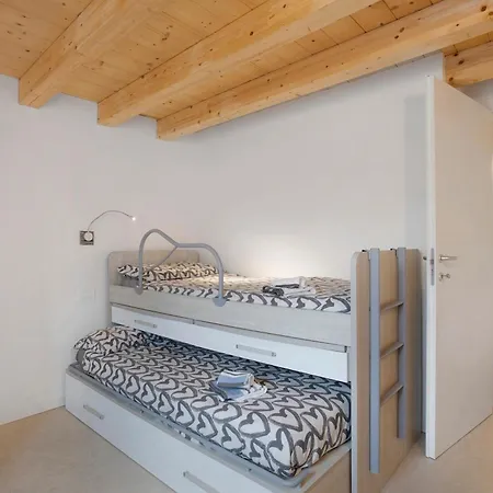 Maison Millet Ozein أيمافيلّيس